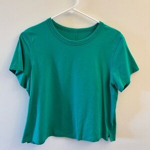 lululemon cropped tee